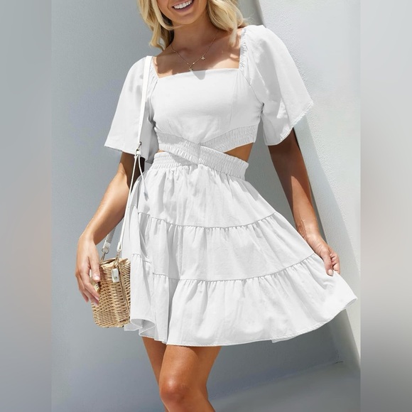 (NWT) WOMEN’S WHITE MINI DRESS - SIZE SMALL - Picture 3 of 10